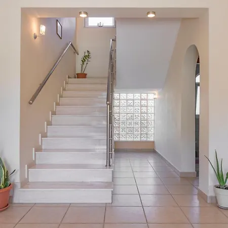 Lina's Amazing House In Ialysos * איקסיה