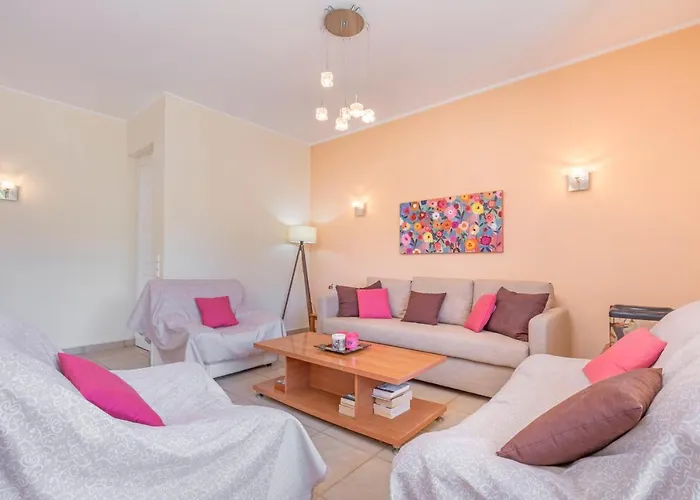 Lina's Amazing House In Ialysos ヴィラ *